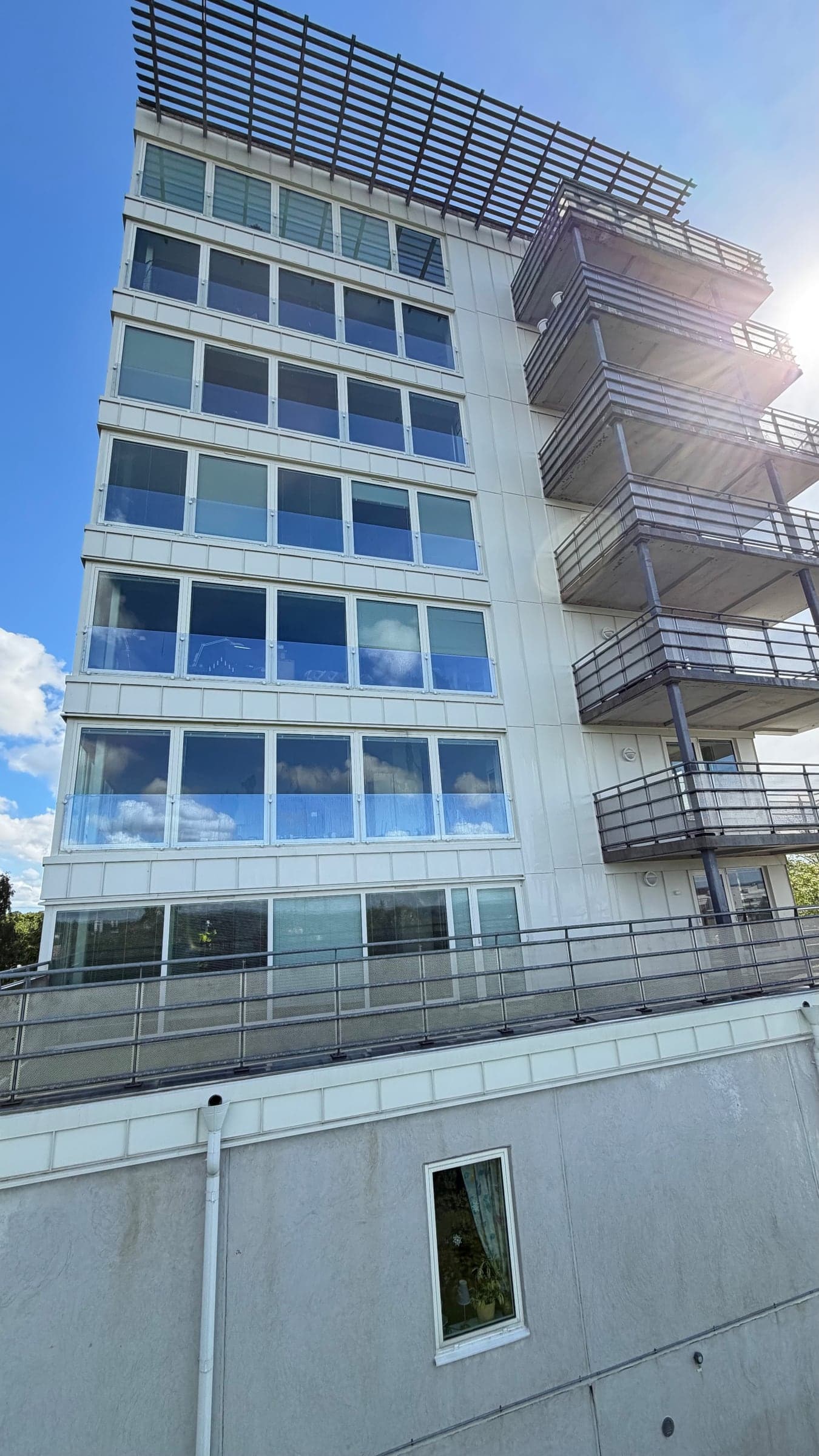 Efter: Fasadtvätt i Gårdsten